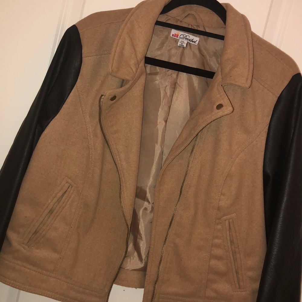 Jacket - Picture 2 of 4